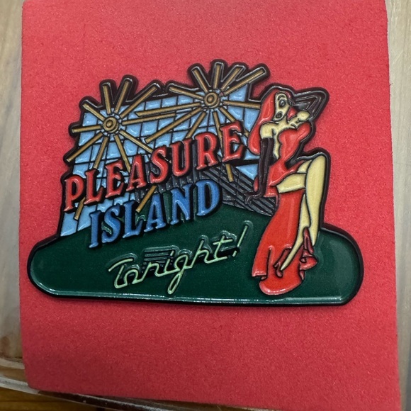 Disney Trading Pin - Pleasure Island 1994 - Picture 1 of 5